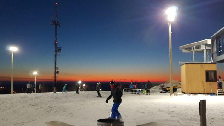 Ski Bromont — Jeudi soir le 28 février 2019 — Un sacré beau coucher de soleil et des conditions très rapide
