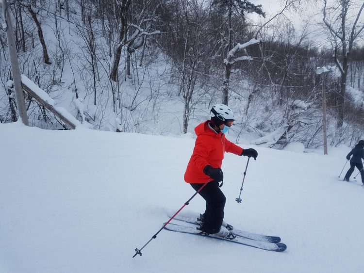 Une belle journée sous les flocons à Ski Bromont — 5 Février 2021